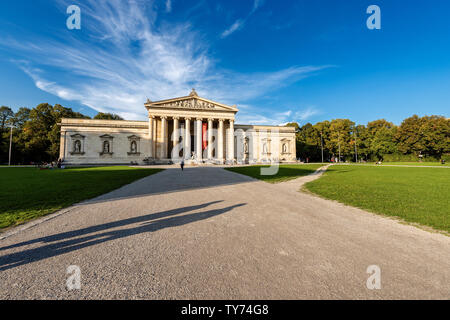 Glyptothek (glyptotheque) Museum in Munich, Germany, commissioned by the Bavarian King Ludwig I to house his collection of Greek and Roman sculptures Stock Photo