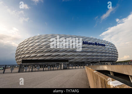 Allianz Arena (Fussball Arena Munchen, Schlauchboot), the home football stadium for FC Bayern Munich. Exterior of inflated ETFE plastic panels. Stock Photo