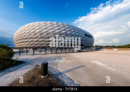Allianz Arena (Fussball Arena Munchen, Schlauchboot), the home football stadium for FC Bayern Munich. Exterior of inflated ETFE plastic panels. Stock Photo