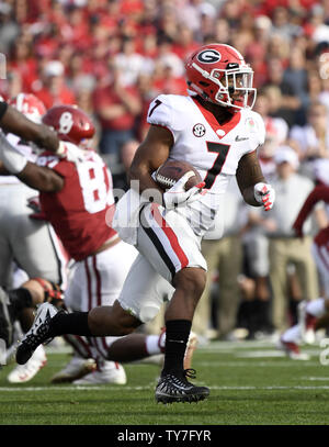 Georgia Bulldogs running back D'Andre Swift (7) rushes the ball against the Oklahoma Sooners during the 2018 Rose Bowl in Pasadena, California on January 1, 2018. Photo by Juan Ocampo/UPI Stock Photo