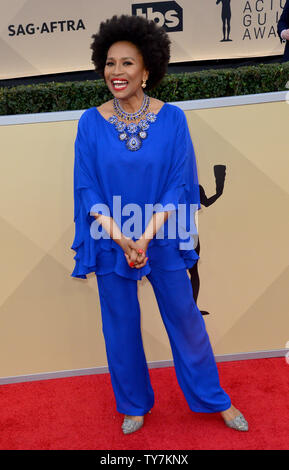 Jenifer Lewis arrives at the 24th annual Screen Actors Guild Awards at