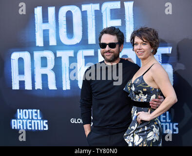 LOS ANGELES, CA - JUNE 30, 2011: Charlie Day & wife Mary Elizabeth Ellis at  the Los Angeles premiere of his new movie Horrible Bosses at Grauman's  Chinese Theatre, Hollywood Stock Photo - Alamy