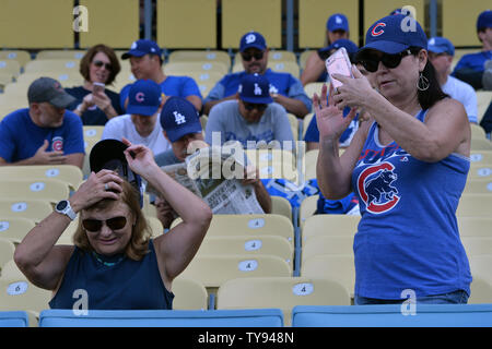 Cubs fan mlb hi-res stock photography and images - Page 2 - Alamy