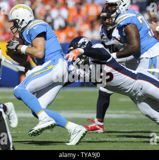 Broncos, fans in for unique experience at StubHub Center, Chargers'  temporary home – The Denver Post