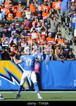 Broncos, fans in for unique experience at StubHub Center, Chargers'  temporary home – The Denver Post