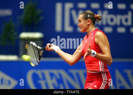Nadia Petrova of Russia returns a forehand during her win over Sybille Bammer of Austria 6-2, 3-6, 6-3 at the Generali Ladies Linz Open in Linz, Austria on October 28, 2005.  Finals are on Sunday, October 30, 2005 for this WTA women's tennis tournament (Tier II, $585,000).  (UPI Photo/Tom Theobald) Stock Photo