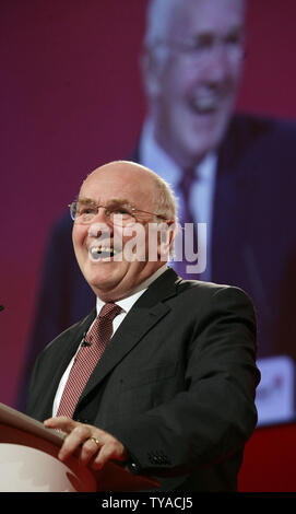 British Secretary of State for Defence Dr. John Reid ends the 2005 Labour party conference with his closing remarks in Brighton,England September 29 2005. (UPI Photo/Hugo Philpott) Stock Photo