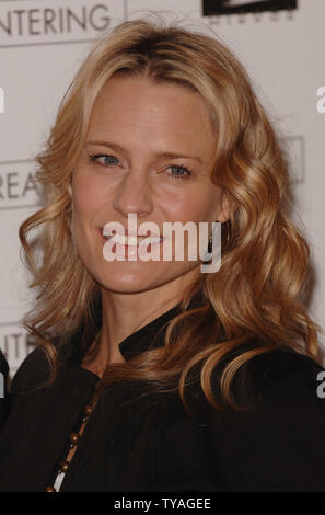 American actress Robin Wright Penn attends a photocall for 'Breaking & Entering' at the Dorchester Hotel in London on October 27, 2006.  (UPI Photo/Rune Hellestad) Stock Photo