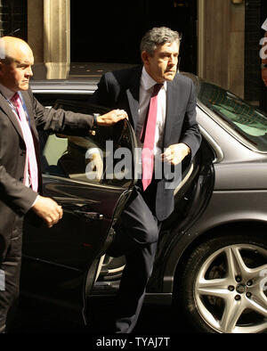 Newly appointed British Prime Minister Gordon Brown arrives at No.10 Downing Street for his first official Cabinet meeting on June 29, 2007. Brown's two day old premiership has already been placed under pressure after an unexploded car bomb was discovered in the West End of London in the early hours of this morning.   (UPI Photo/Hugo Philpott) Stock Photo