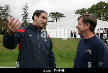 San Diego Chargers head coach Norv Turner (R) talks to the head coach of England Rugby Martin Johnson at Penny Hill Park Hotel on Thursday October 23 2008.The Chargers are due to play against the New Orleans Saints at Wembley Stadium in London on Sunday October  26 2008. (UPI/Photo Hugo Philpott) Stock Photo