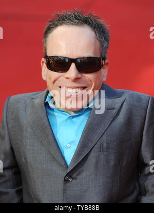 British actor Warwick Davis attends the premiere of 'Johnny English Reborn' at Empire, Leicester Square in London on October 2, 2011.     UPI/Rune Hellestad Stock Photo