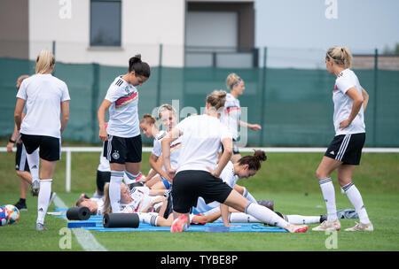26 June 2019, France (France), Pont-Péan: Football, women: World Cup