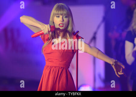 American singer Taylor Swift performs at Westfield in London on November 6, 2012.     UPI/Rune Hellestad Stock Photo