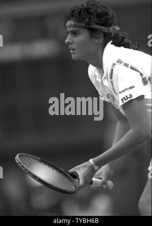 Gabriela Sabatini Photo by Tony Henshaw Stock Photo - Alamy