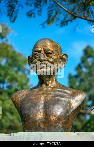 Denkmal, Mahatma Gandhi, Stadtpark, Nikosia, Republik Zypern Stock Photo