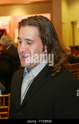 Creed lead singer Scott Stapp, Shrine Auditorium, Los Angeles, CA, Jan ...