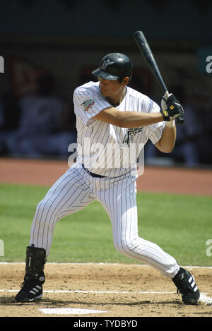 Florida Marlins first baseman Hee Seop Choi, of South Korea, warms up  during the first inning, Monday, June 28, 2004, at Turner Field in Atlanta.  (AP Photo/Gregory Smith Stock Photo - Alamy