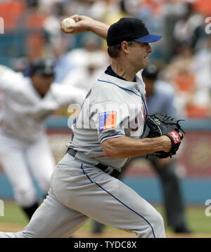 Florida marlins player mike piazza hi-res stock photography and images -  Alamy