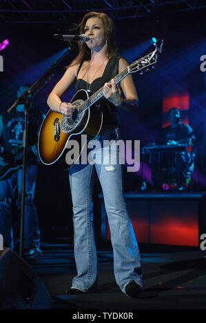 Gretchen Wilson performs in concert at the Seminole Hard Rock Hotel and Casino in Hollywood, Florida on June 29, 2006. (UPI Photo/Michael Bush) Stock Photo