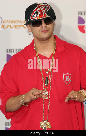 Daddy Yankee arrives at the Premios Juventud Award show held at the  Convocation Center in Coral Gables, Florida, on September 22, 2005. (UPI  Photo/Michael Bush Stock Photo - Alamy