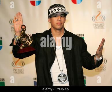 Daddy Yankee appears backstage at the 2005 MTV Video Music Award show held  at the American Airlines Arena in Miami, Florida, on August 28, 2005. (UPI  Photo/Michael Bush Stock Photo - Alamy
