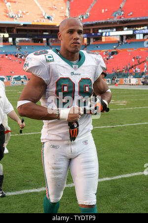 Miami Dolphins defensive end Jason Taylor (99) sacks Minnesota