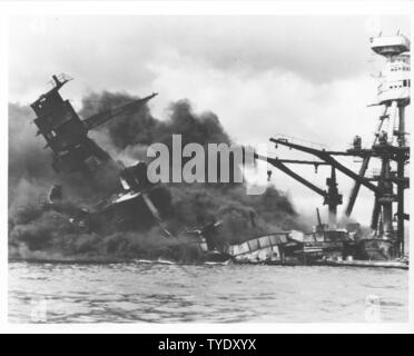 Original caption: Burning and damaged ships at Pearl Harbor, Dec. 7 1941. Stock Photo