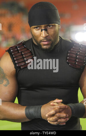 Miami Hurricanes - Pro Bowlers Vince Wilfork, Ray Lewis & Brandon  Meriweather