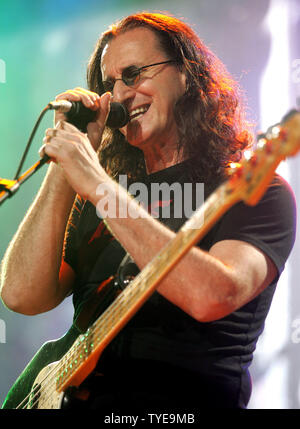 Geddy Lee with Rush performs in concert at the BankAtlantic Center in ...