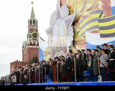 Russian President Vladimir Putin along with members of the government and veterans  attend a military parade on the Red Square in Moscow on May 9, 2007. Russia is celebrating the 62nd anniversary of the World War Two victory over Nazi Germany. (UPI Photo/Anatoli Zhdanov) Stock Photo