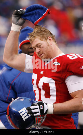 New York Giants tight end Jeremy Shockey reacts on the sidelines