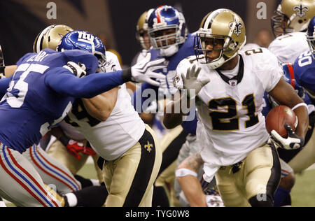 Saints running back mike bell hi-res stock photography and images - Alamy