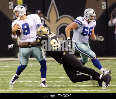 Dallas Cowboys Qb Tony Romo is all smiles during the 2010 NFL Pro Bowl held  at Sun Life Stadium. (Credit Image: © Don Montague/Southcreek  Global/ZUMApress.com Stock Photo - Alamy