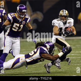 Minnesota Vikings linebacker Ben Leber (51) on the sideline during a game  against the Pittsburgh Steelers at Heinz field in Pittsburgh PA. Pittsburgh  won the game 27-17. (Credit Image: © Mark Konezny/Southcreek