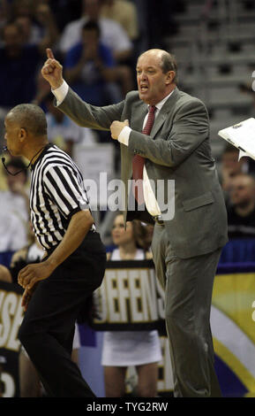 Vanderbilt Commodores head coach Kevin Stallings yells out instructions to his team during action against the Kentucky Wildcats during the NCAA SEC Men's Basketball Championship at the New Orleans Arena in New Orleans on March 11, 2012.   UPI/A.J. Sisco Stock Photo