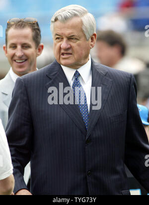 Carolina Panthers owner Jerry Richardson arrives at the Washington ...