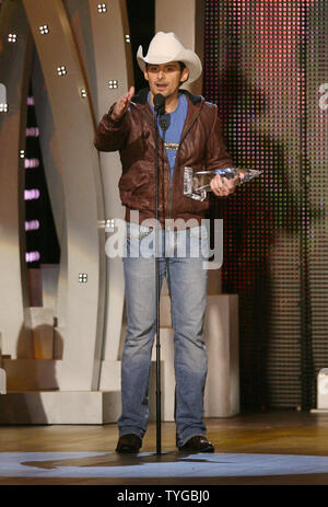 Brad Paisley accepts the Male Vocalist of the year Award at the 41st annual Country Music Association Awards in Nashville, Tennessee on November 7, 2007. (UPI Photo/John Angelillo) Stock Photo