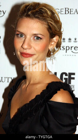 Actress Claire Danes attends the Oct. 4, 2004 New York premiere of her new film 'Stage Beauty' which also stars Billy Crudup her current boyfriend.   (UPI Photo/Ezio Petersen) Stock Photo