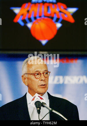 Basketball Hall of Famer Larry Brown talks about his new possition as head coach for the New York  Knicks' during a press conference at Madison Square Garden on July 28, 2005 in New York City. Brown, former coach for the Detroit Pistons, will be the highest paid basketball coach ever, receiving over $10 million a year.  (UPI Photo/Monika Graff) Stock Photo