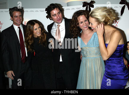 (Left to right): Dermot Mulroney, Sarah Jessica Parker, Luke Wilson, Elizabeth Reaser and Rachel McAdams arrive for the premiere their new movie 'The Family Stone' at the DGA Theater in New York on December 14, 2005.   (UPI Photo/Laura Cavanaugh) Stock Photo