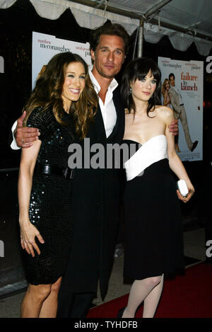 Sarah Jessica Parker,  Matthew McConaughey  and Zooey Deschanel arrive for the premiere of their new movie 'Failure to Launch' at the Clearview Chelsea West Theater in New York on March 8, 2006.   (UPI Photo/Laura Cavanaugh) Stock Photo