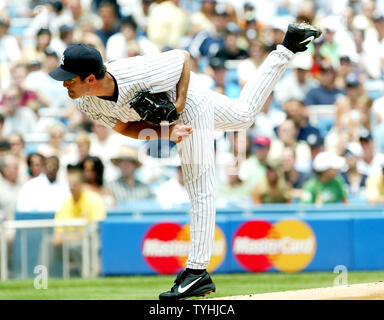 New york yankees mike mussina hi-res stock photography and images - Alamy