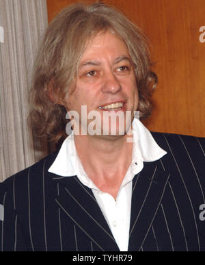 United Nations Secretary General Kofi Annan (left) meets with philanthropist-musician Sir Bob Geldof at UN headquarters in New York on October 18, 2006.  (UPI Photo/Ezio Petersen) Stock Photo