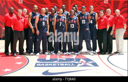 Players from the Olympic USA Basketball team Carlos Boozer, Jason Kidd, Michael Redd, LeBron James, Dwyane Wade, Deron Willimas, Dwight Howard, Kobe Bryant, Chris Paul, Carmelo Anthony, Chris Bosh and Tayshaun Prince (R) and coaches are introduced at Rockefeller Center in New York City on June 30, 2008.      (UPI Photo/John Angelillo) Stock Photo
