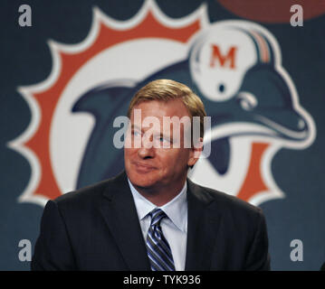 Roger Goodell speaks at the podium on the stage at the NFL, ESPN/ESPN Deportes and the Miami Dolphins press conference to announce Marc Anthony as part owner of the Miami Dolphins at the Time Warner Center on July 21, 2009 in New York City.    (UPI Photo/John Angelillo) Stock Photo