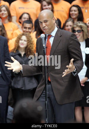 Newark, New Jersey Mayor Cory Booker attends the Entertainment Industry Foundation press conference announcing two major initiatives encouraging volunteerism at Father Duffy Square in New York on September 10, 2009.       UPI/Laura Cavanaugh Stock Photo