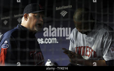 Minnesota Twins journeyman relief pitcher Ron Mahay has stories to tell –  Twin Cities