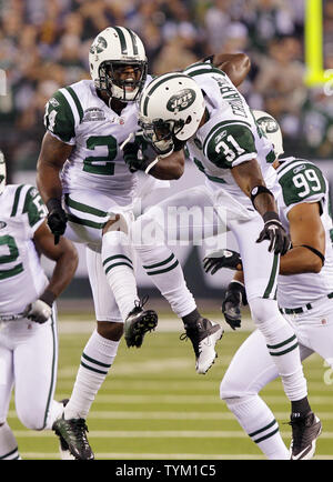 13 September 2010: Baltimore Ravens center Matt Birk (77) during the second  half of the Baltimore Ravens vs New York Jets game at the New Meadowlands  Stadium in East Rutherford, New Jersey