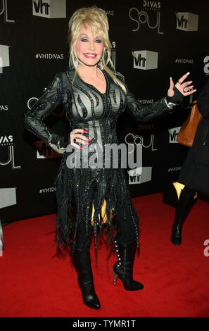 Dolly Parton arrives for the 'VH1 Divas Celebrates Soul' concert at the Hammerstein Ballroom on December 18, 2011 in New York City.     UPI /Monika Graff. Stock Photo