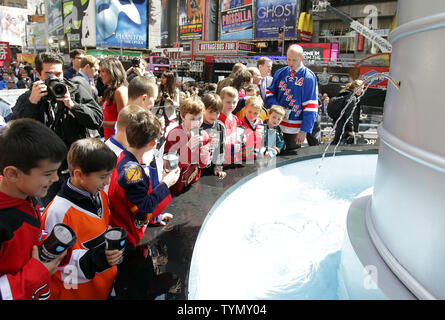  UPI Marketing, Inc. NHL Replica Stanley Cup Trophy